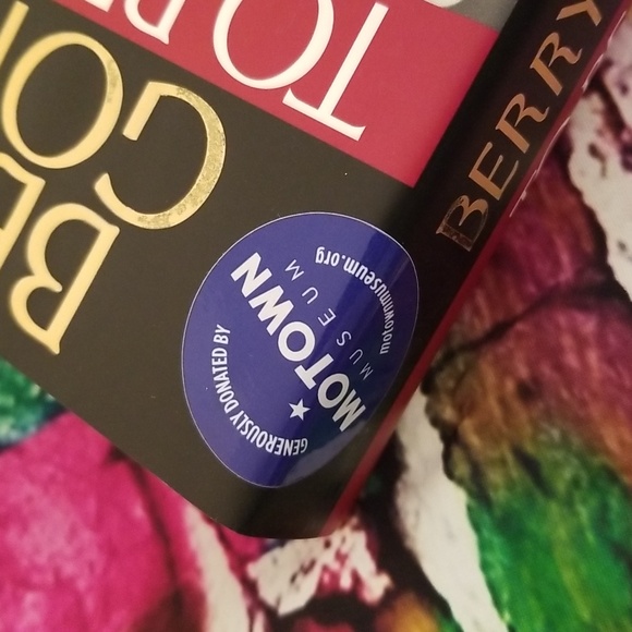 To Be Loved: The Music, the Magic, the Memories of Motown : An Autobiography - Picture 5 of 6